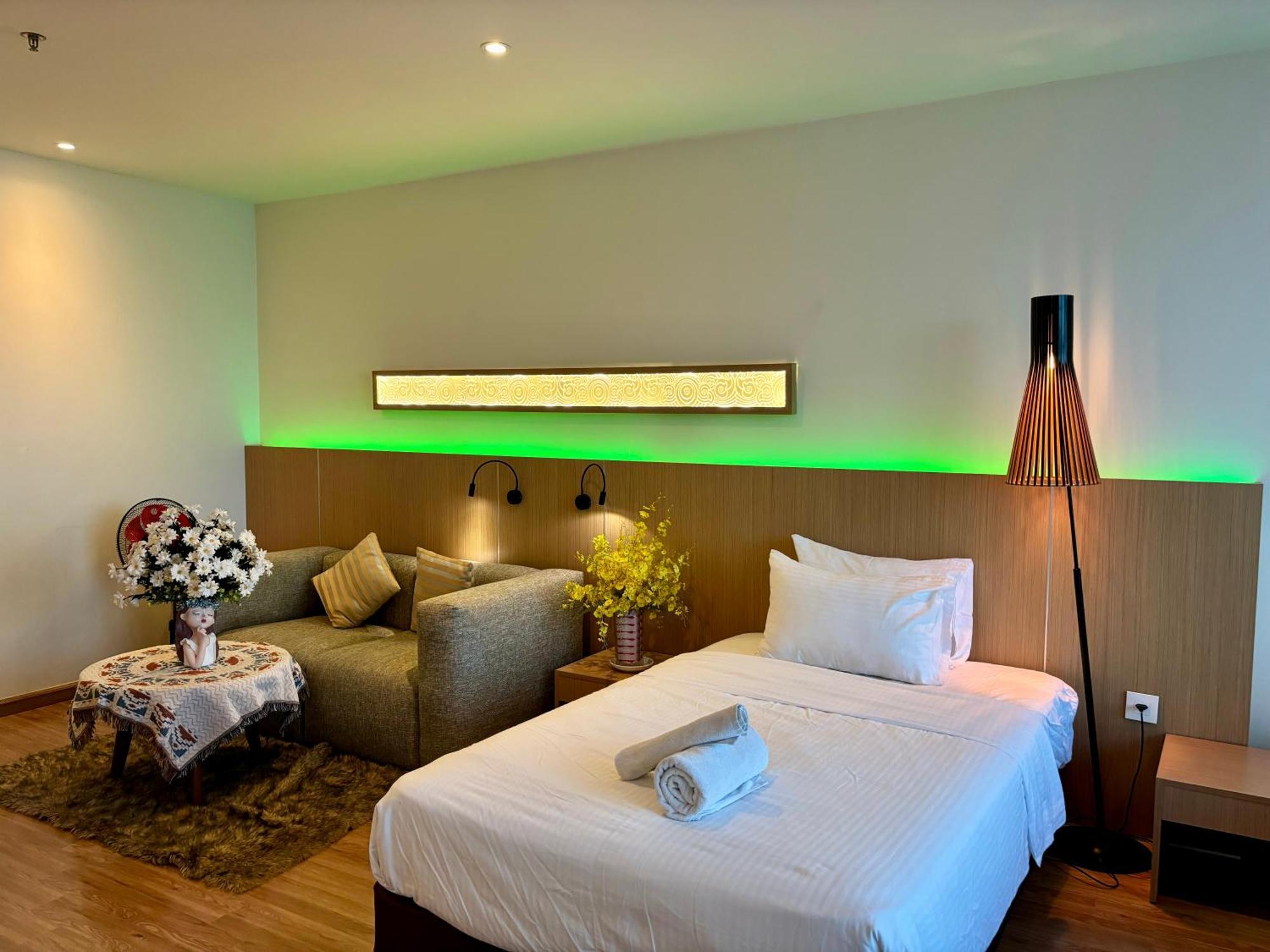 Appartement La Maison Starcity 1 Mins Walk To