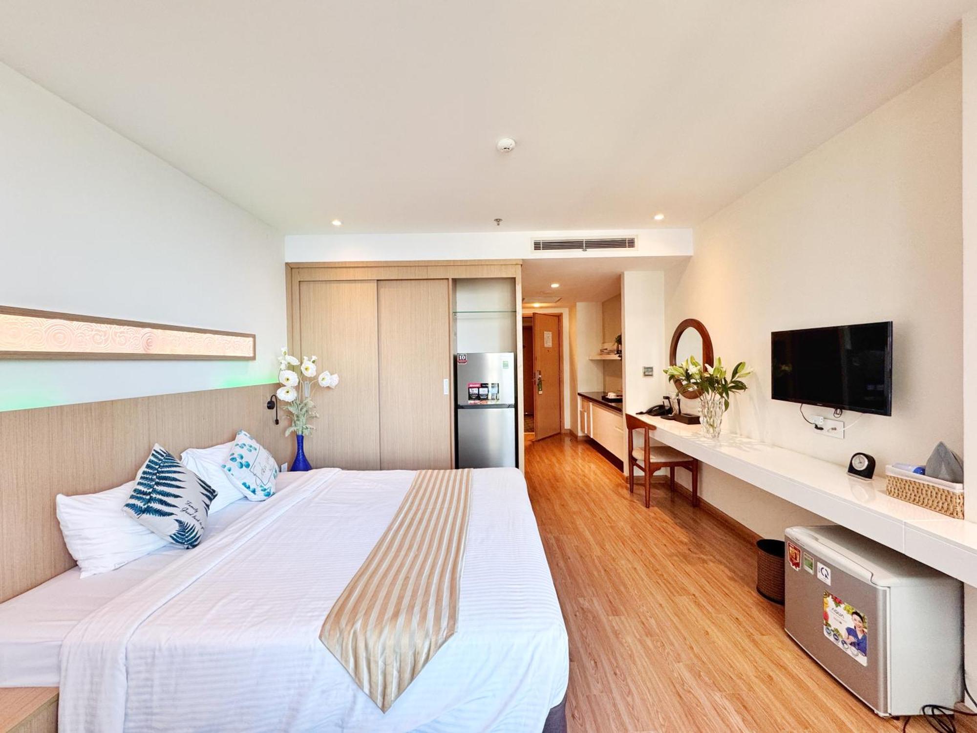 La Maison Starcity 1 Mins Walk To *